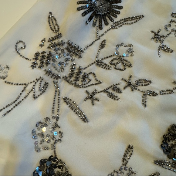 WHBL Sz S beaded and sequin cami in a beautiful floral pattern - Picture 4 of 8